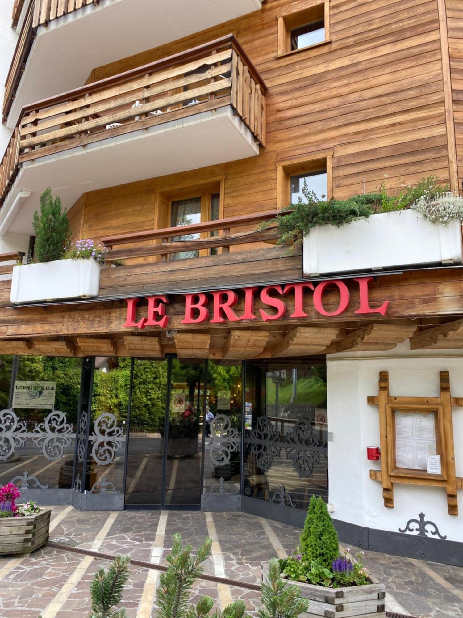 Le Bristol - Villars Bristol Apartments ภายนอก รูปภาพ
